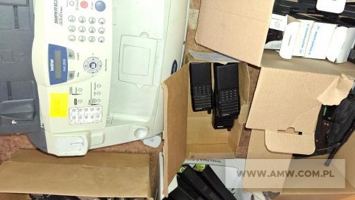 Sprzęt elektroniczny - pakiet zawierający 62 poz. asort. (wg oddzielnego wykazu), w tym m.in.: aparaty telefoniczne, radiotelefony, telefaksy itp. 